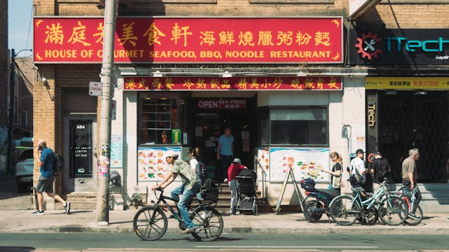 A chinese restaurant in Chinatown.